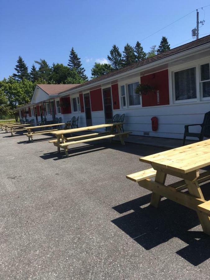 Webbers Lake Charlotte Motel Queen And Double Bed Exteriér fotografie