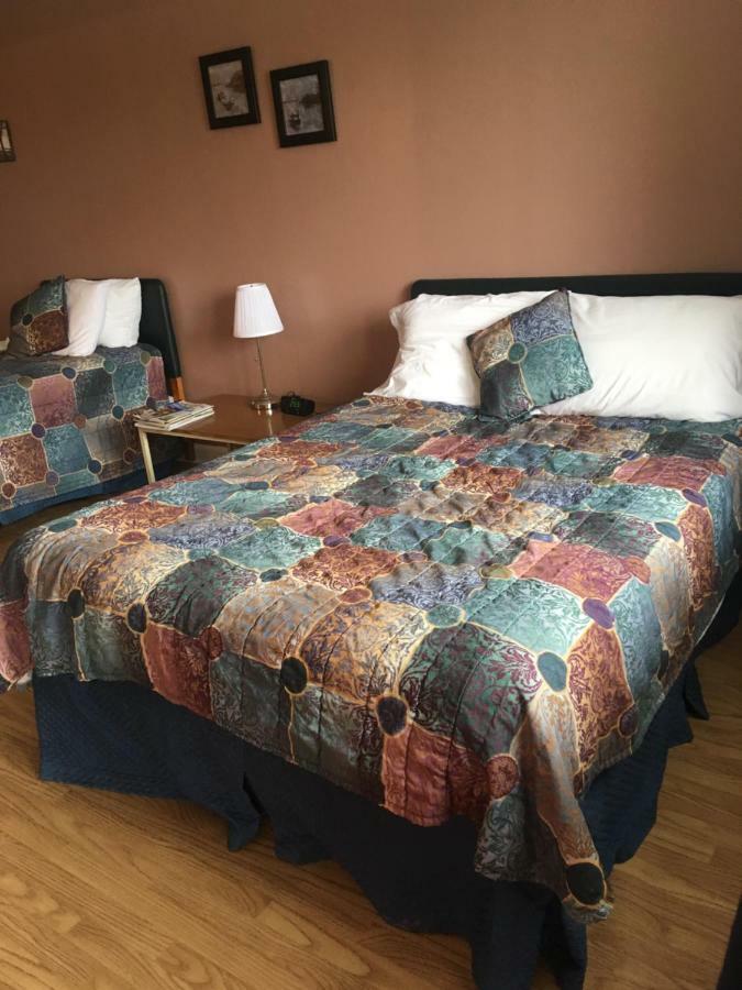 Webbers Lake Charlotte Motel Queen And Double Bed Exteriér fotografie